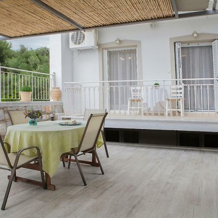 Remezzo Apartments Akrogiali Eksteriør bilde